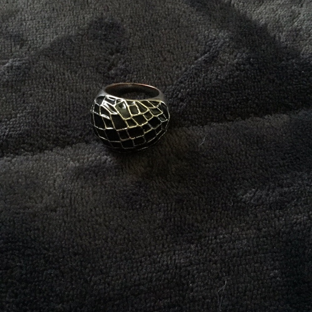 Rings - Picture 3 of 8